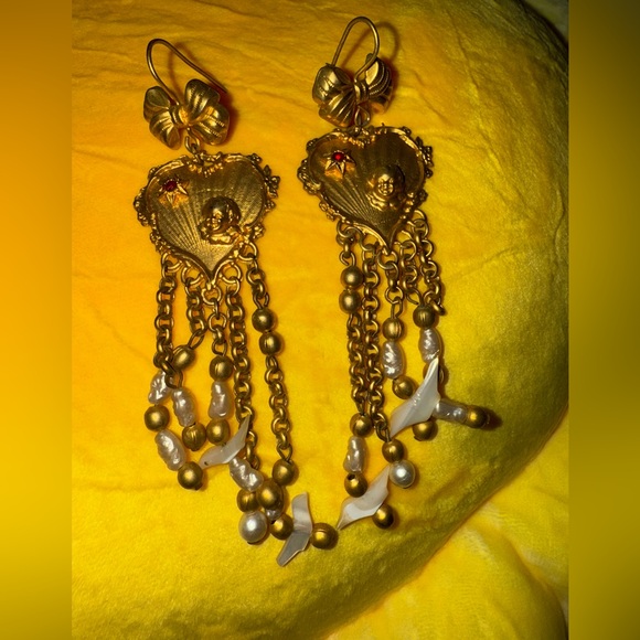Ylang ylang of Beverly Hills Gold-tone heart-shaped dangle earrings - Picture 1 of 4